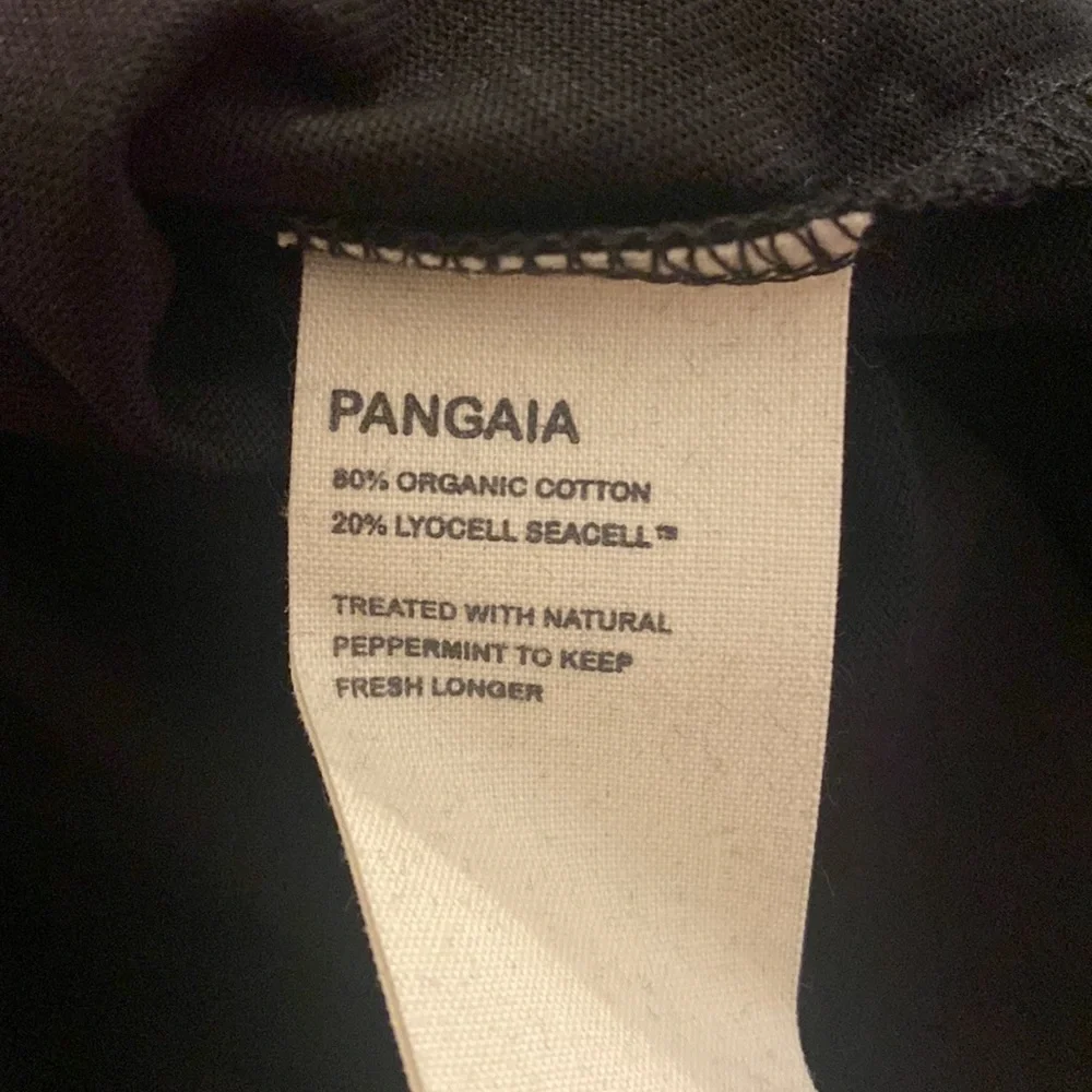 Pangaia Black Organic Cotton T-shirt_4